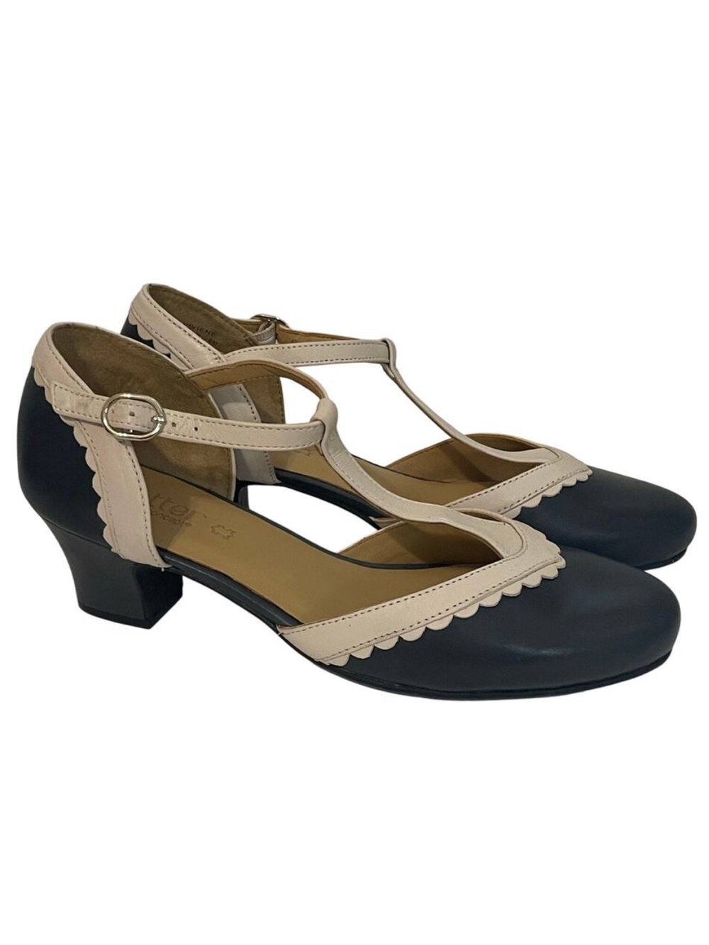 Hotter Viviene T-Strap Heels Women’s Size 7.5 Navy Blue Cream Vintage Style
